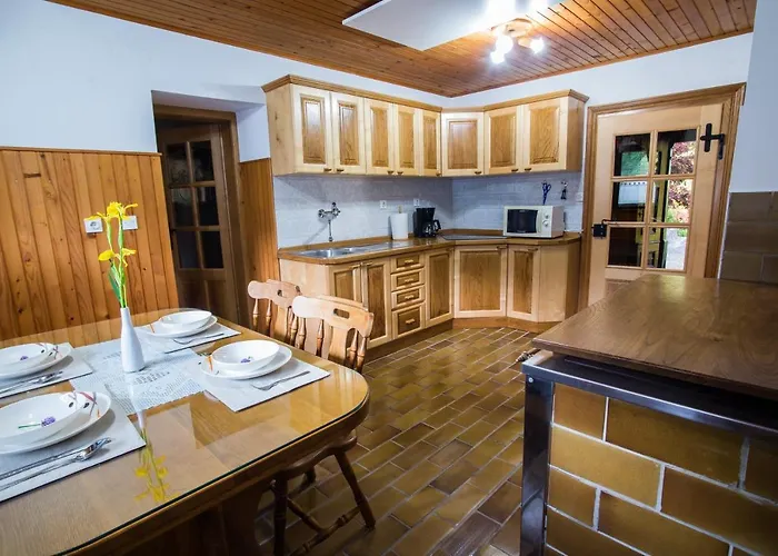 Estate Zagmestri Vakantiehuis *